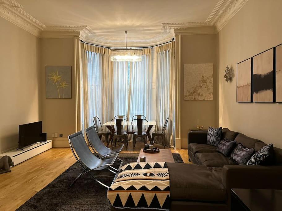 Apartmán Stunning 2 Bed/2Bath Flat In Heart Of Kensington Londýn Exteriér fotografie