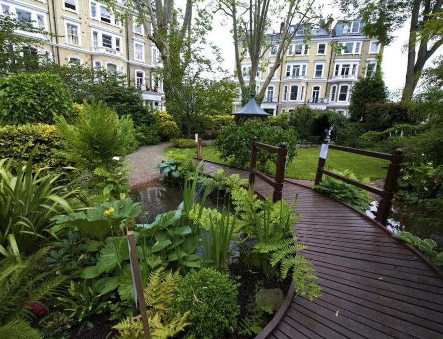 Apartmán Stunning 2 Bed/2Bath Flat In Heart Of Kensington Londýn Exteriér fotografie